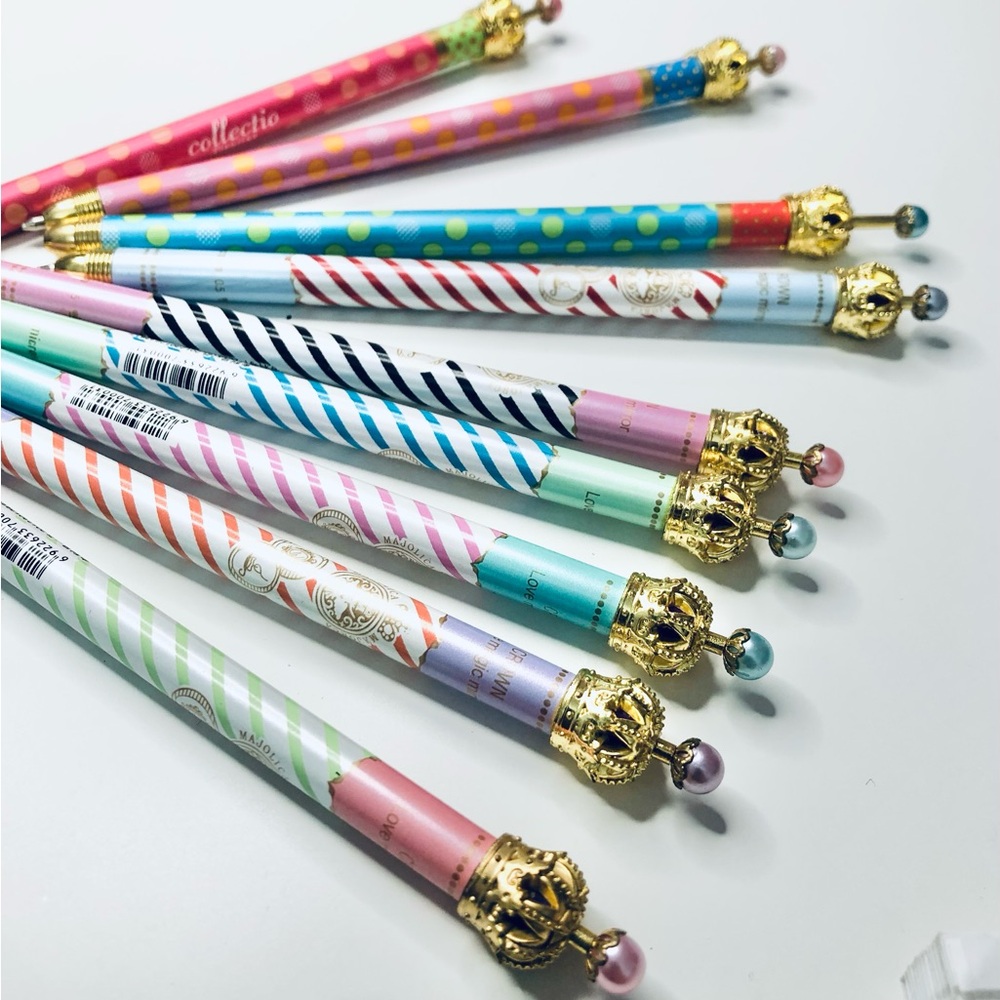 Set of 8 Pens + 1 Pencil